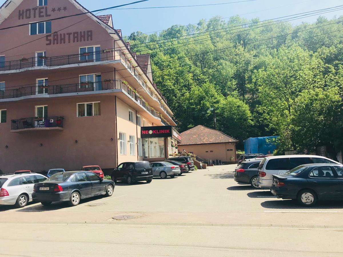 Hotel Santana-Neoklinik Moneasa Zewnętrze zdjęcie